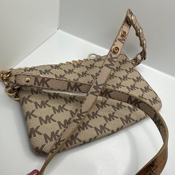 MICHAEL KORS Gold Signature with Chain Belt Bag - Picture 7 of 8